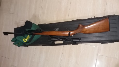Vendo carabina CZ 452-2E prácticamente nueva con los siguientes accesorios: visor Crossnar 3-12x40 reticula 01