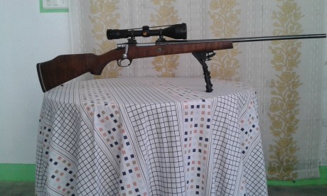 :sniper Vendo rifle Santa Barbara con visor Nikon 3/9x50 y vipode por 600€ mas gastos de envio. Excelente. 02