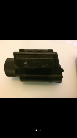 Vendo linterna tactica para pistola hk usp
Linterna insight m2 utl
50 euros 
Se acopla directamente en 01