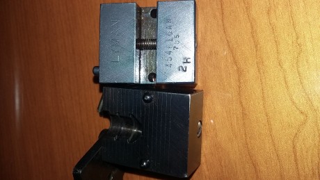 Hola.
 Vendo turquesa MAXIBALA 454 de la casa LYMAN,  está en muy buen estado.
Estas turquesas al ser 00