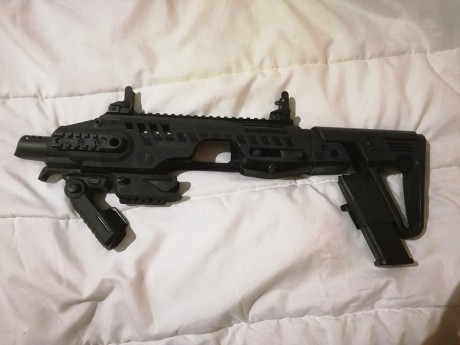 Vendo Roni para glock 17-19 nuevo
solo de exposición nunca disparado
con miras astra abatibles (valoradas 01