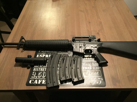 Hola pongo a la venta M16 calibre 22lr, marca Walther Colt Umarex, se trata de la copia exacta de los 172