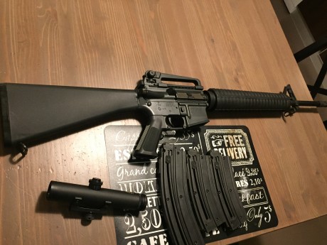 Hola pongo a la venta M16 calibre 22lr, marca Walther Colt Umarex, se trata de la copia exacta de los 01