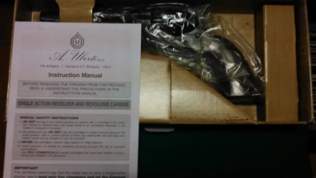 Vendo éste precioso revolver vaquero Mod.1873, sin haberlo estrenado. Nuevecito e impecable, en su caja 00
