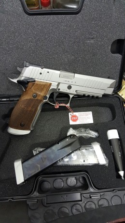 Vendo por ir dejando la afición, pistola SIG SAUER X-FIVE, comprada en Junio del 2016, nueva a estrenar.
He 01