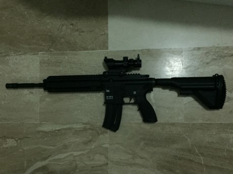 Hola gente. Soy nuevo en la pagina pero no en el mundo de las armas, y me presento oficialmente. Así que 50