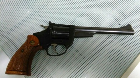 Se venden estos dos revólveres, Astra Cadix con cañón de 6 pulgadas y Llama Comanche II de 4", ambos 02