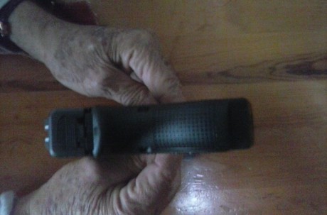 Hola a todos :
 Cambiaria  solo Madrid Glock 26 con 100 tiros ,9 para.con todos sus aditamientos ,caja 91