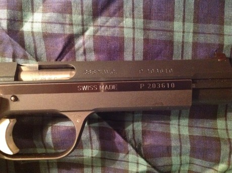 Vendo esta pistola muy especial y difícil de encontrar. 
Es una SIG P-240. calibre .38Spl WC. Lo mejor 11