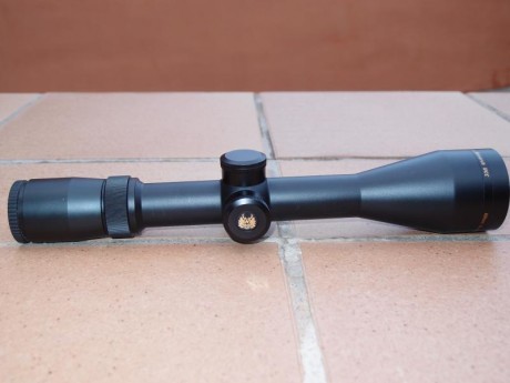 vendo visor nikon monarch e 2.5-10x50.
tubo de 30,reticula en segundo plano focal,corrector de paralage,fabricado 12