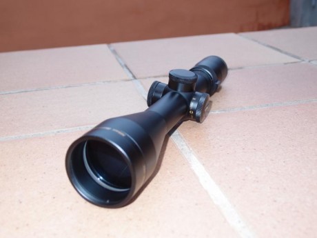 vendo visor nikon monarch e 2.5-10x50.
tubo de 30,reticula en segundo plano focal,corrector de paralage,fabricado 21