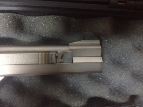 se vende pistola feinwerkbau AW93, para repuesto porque tiene una fisura en la corredera, aunque se reparo 01