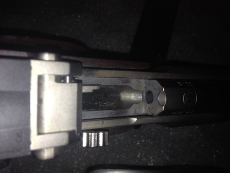 se vende pistola feinwerkbau AW93, para repuesto porque tiene una fisura en la corredera, aunque se reparo 00