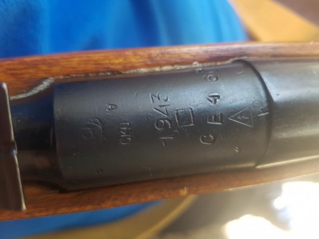 Hola compañeros pongo a la venta este precioso rifle esta guiado en la D, tiene todos los números iguales 00