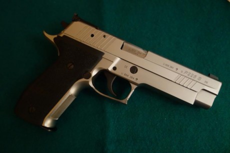 Vendo Sig Sauer P226 x-five allround del calibre 40SW con cañón adicional del 9mmP. Cinco pulgadas. Está 11