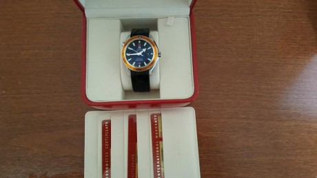 Pues eso, que vendo este OMEGA PROFESIONAL SEAMASTER PLANET OCEAN  Ref. 2908.50.91.
Es la versión de 45,5mm, 20