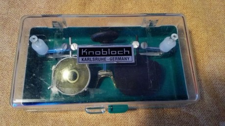 Vendo gafas de tiro modelo 160, muy buen estado, con diafragma, lente amarilla, llave y en estuche.
Se 00