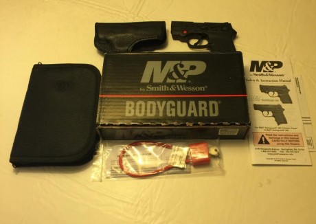 Se vende pistola Smith & Wesson Bodyguard .380 (9 corto) con laser Crimson Trace, en perfecto estado.
Comprada 00