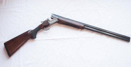vendo escopeta AYA Coral de lujo grabado con cierre Purdey en buen estado; poco uso.

precio 1150€ + portes 01