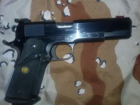 Un amigo me a pedido que ponga a la venta su Colt MK IV series 80 , el estado del arma es el que se aprecia 00