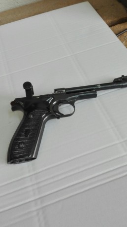 Un compañero del club vende esta Vostok .22 LR en muy buen estado de conservacion , esta completa , incluso 02