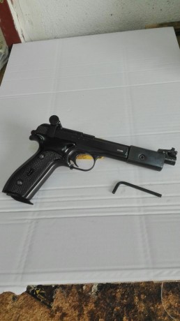 Un compañero del club vende esta Vostok .22 LR en muy buen estado de conservacion , esta completa , incluso 11