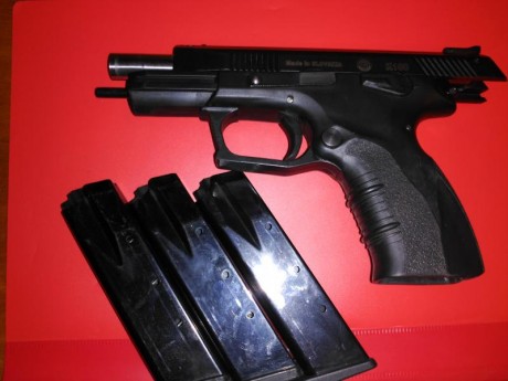 Buenas a todos. Vendo Grand Power K100 9mm guiada en F.
El arma esta en buen estado y tiene pocos tiros 00