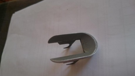 Fanel monoilera, lo llevaba en mi colt 45 ACP Golden Cup series 80, por 50 eu DSC_0219.JPG .  DSC_0221.JPG 02