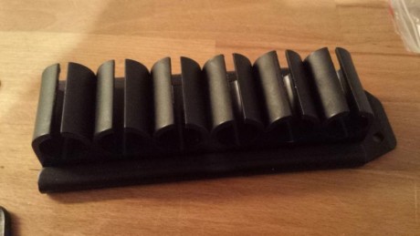 Vendo canana táctica para mossberg 550 o 590... de 6 cartuchos y es extraible ..... viene con tornilleria 01