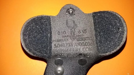 Bueno despues de haber vendido las armas de nuestro compañero fallecido... siguen saliendo cosas por los 10