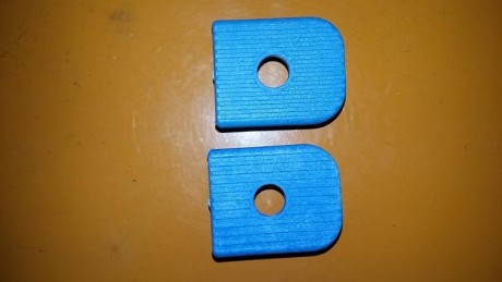 Bueno despues de haber vendido las armas de nuestro compañero fallecido... siguen saliendo cosas por los 52