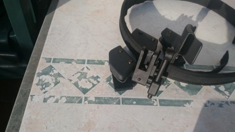 Funda para Glok 17, 3 portacargadores y cinto velcro, 120 eu. DSC_0263.JPG  DSC_0269.JPG  DSC_0264.JPG 01