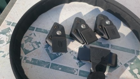 Funda para Glok 17, 3 portacargadores y cinto velcro, 120 eu. DSC_0263.JPG  DSC_0269.JPG  DSC_0264.JPG 00