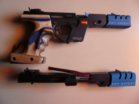  CON 2 CALIBRES : Cal. 22 para Precisión, Standard,  etc. y Cal. 32 para Fuego Central.
El arma esta impecable 00