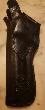 Se vende preciosa funda para el revolver S&W 6", calibre 38-357, en buenas condiciones, 30 euros, 01