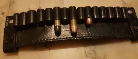 Se vende estupenda canana para llevar con el revolver o pistola, puede llevar munición del 9 pb, 38 y 00