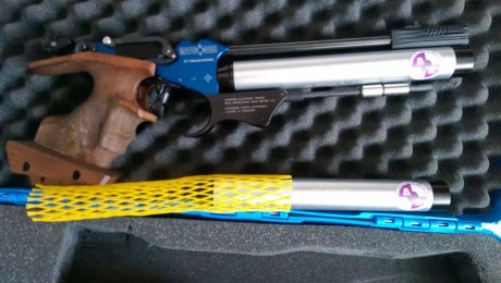 Buenos dias 
Vendo pistola match guns hybrid en muy buen estado ,con un punto de mira a mayores, dos contrapesos.
las 11