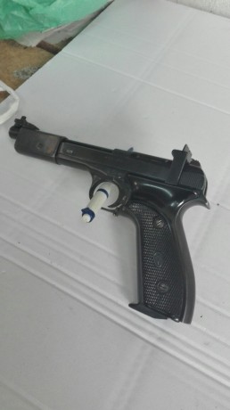 Un compañero del club vende esta Vostok .22 LR en muy buen estado de conservacion , esta completa , incluso 42