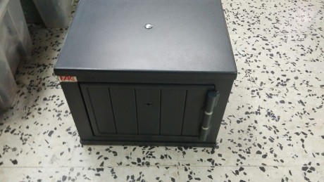 Vendo caja fuerte grado 3 para arma corta de la marca FAC mod Elite 12 su fecha de fabricación es del 00