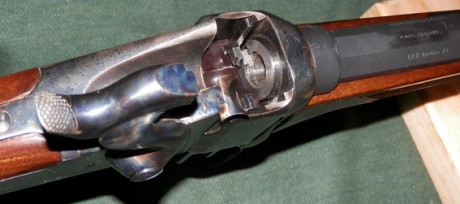 Hola, vendo rifle sharp de la casa I.A.B. Calibre 45/70. Cañón de 71 Cm.Con 2 gatillos (pelo) Está en 40