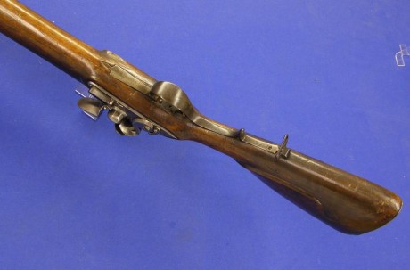 Voy a colocar unas fotos de un arma larga alemana de llave de mecha del siglo XVI. 100