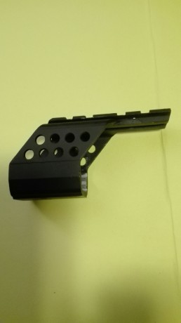 VENDO DOS SOPORTES PARA PISTOLA GLOCK, SON PARA PONERLE UN VISOR DE PUNTO ROJO.
junra007@gmail.com 02