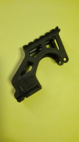 VENDO DOS SOPORTES PARA PISTOLA GLOCK, SON PARA PONERLE UN VISOR DE PUNTO ROJO.
junra007@gmail.com 00