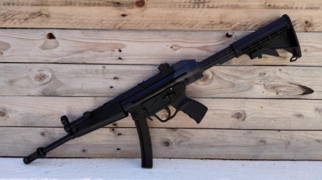 Se trata de un adaptador para poder poner una culata M4 de AR en un MP5.
La medida del tubo es Commercial.
Es 01