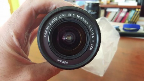 Vendo objetivo Canon efs 18-55mm IS STM (silencioso). No está usado ya que, me venía en un Kit de una 00