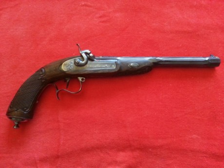 Hola,vendo mi fabulosa pistola modelo de LUJO con inscrustaciones de oro fabricada artesanalmente por 02