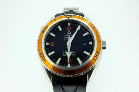 Pues eso, que vendo este OMEGA PROFESIONAL SEAMASTER PLANET OCEAN  Ref. 2908.50.91.
Es la versión de 45,5mm, 02