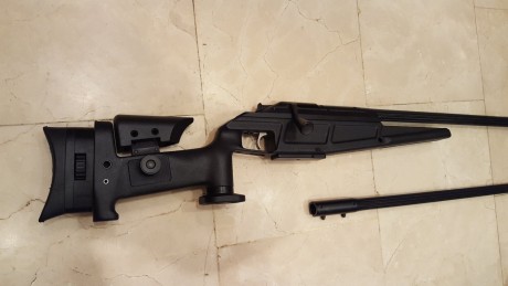 Un amigo me ha pedido que le ponga a la venta un Blaser R93 LRS2 de cal.308win con otro cañon adicional 02