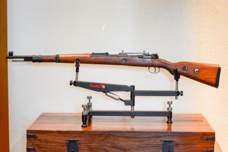 Hola buena vendo Mauser preduze 8x57 nuevo de arsenal solo se disparo para ajustar la mira, se vende con 00