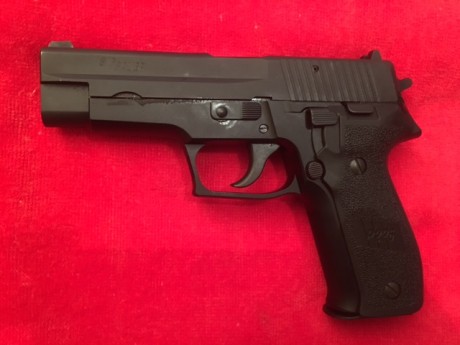 Saludos a la buena gente del foro. Pues eso vendo mi SIG SAUER P 226 DEL 9 MM PARA.
La he comprado hace 02